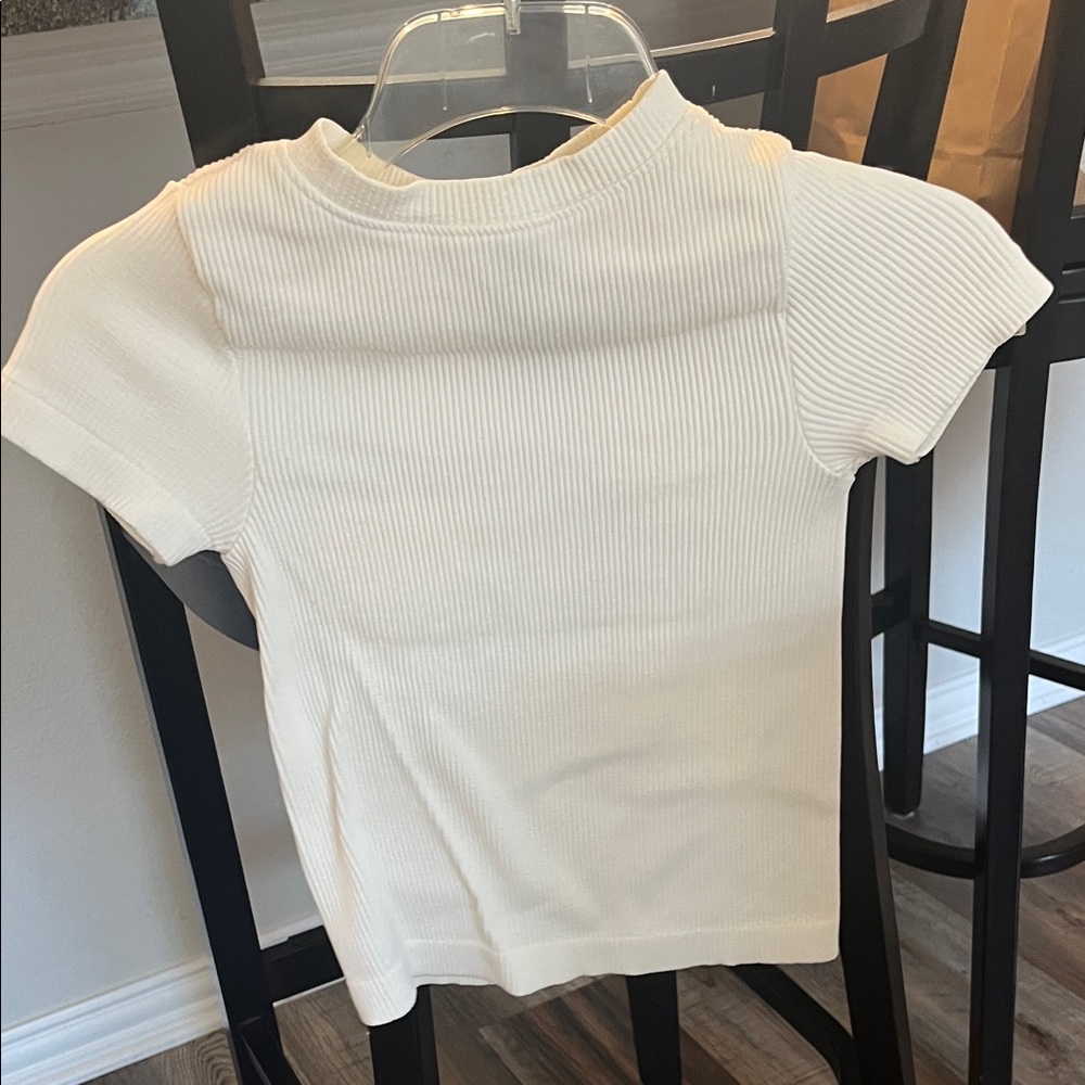 Old Navy Women’s Exhale Ribbed Seamless Fitted T-Shirt